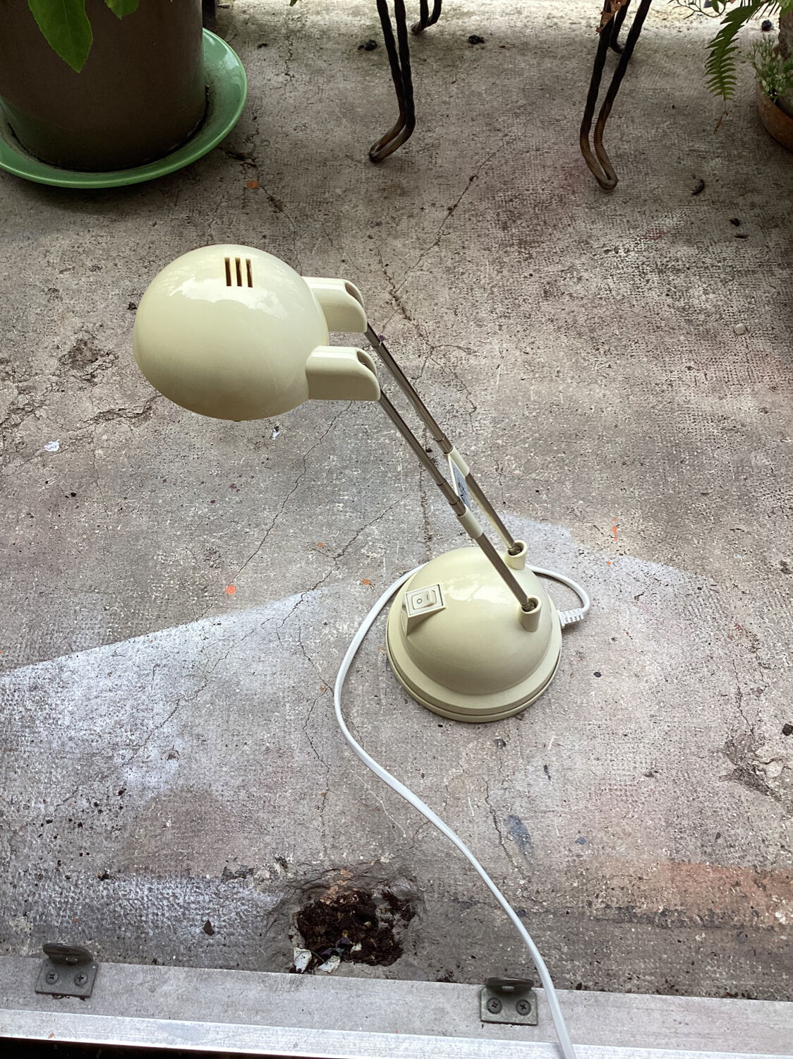 IKEA espressivo vintage cream desk lamp