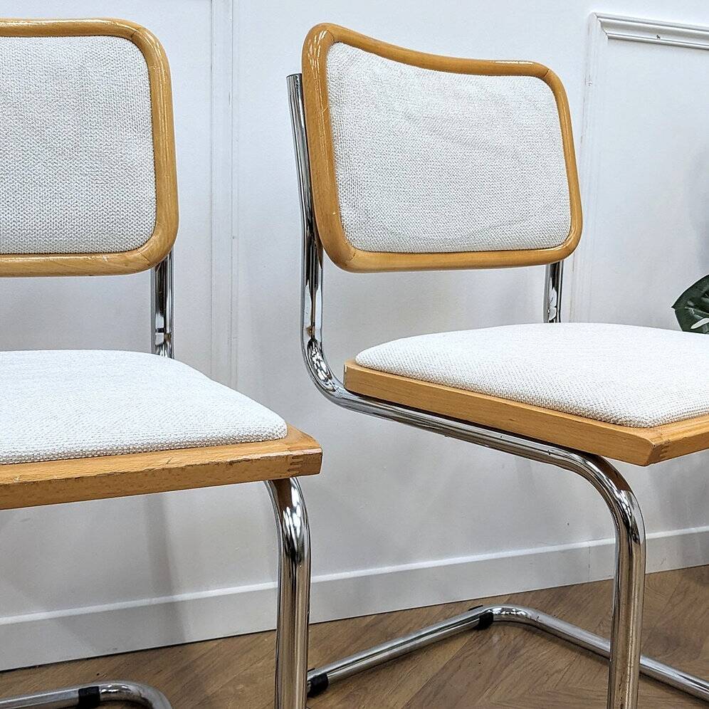 Chaise B32 en tissu rénové