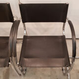 Set of 4 black armchairs