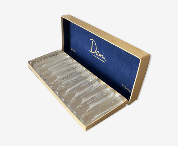 11 Porte couteaux en cristal Daum avec son coffret