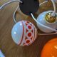 Suspension 3 globes vintage opaline orange et blanc