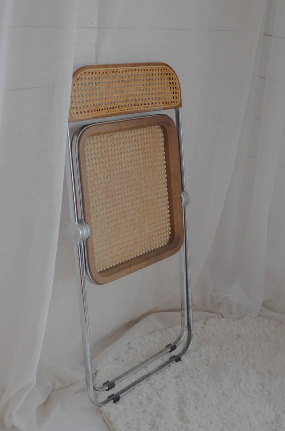 Vintage design cane folding chair: Giancarlo Piretti