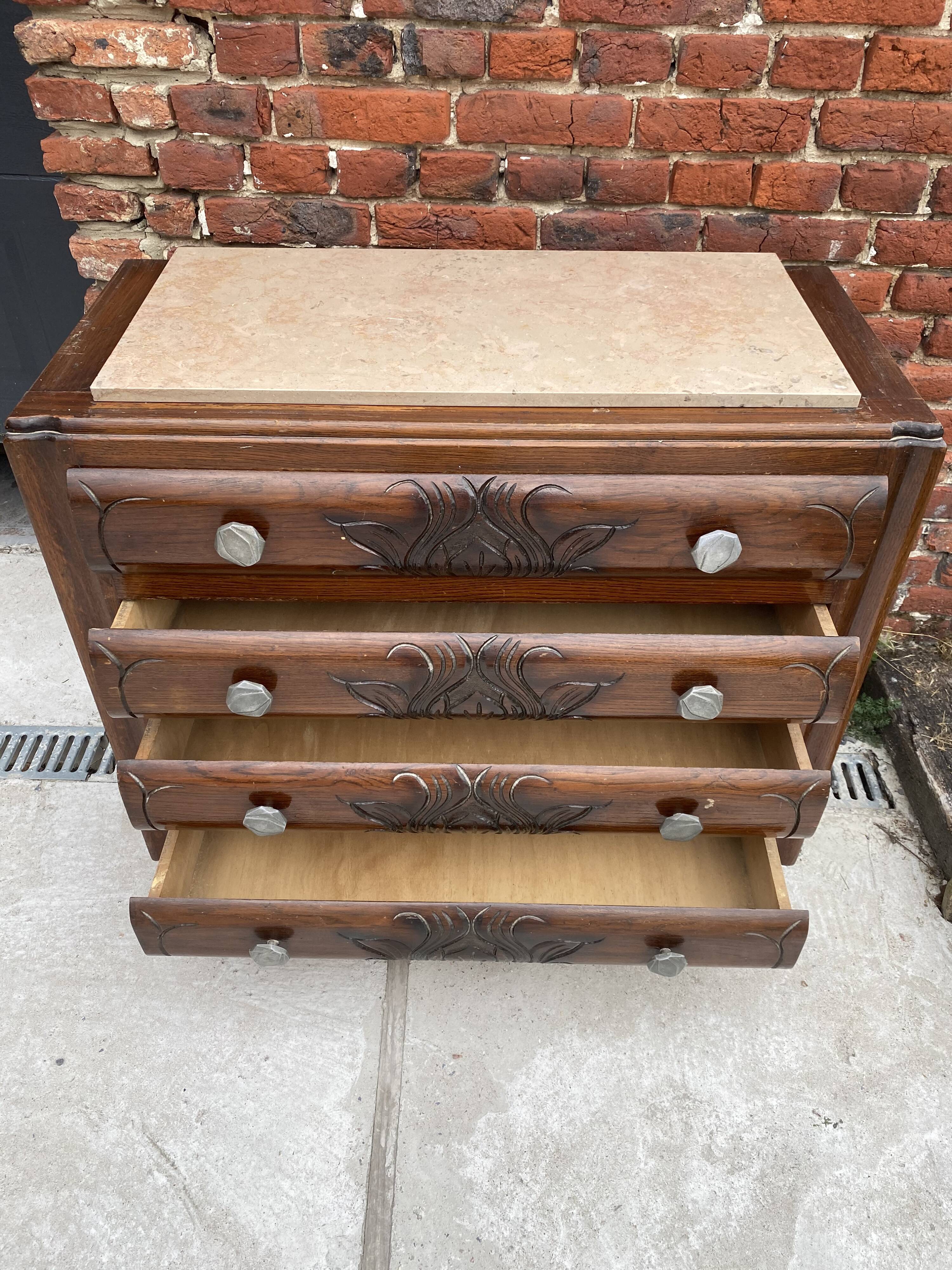 Dresser 30/40s pink marble