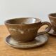 Tasses et sous-tasses en grès vintage
