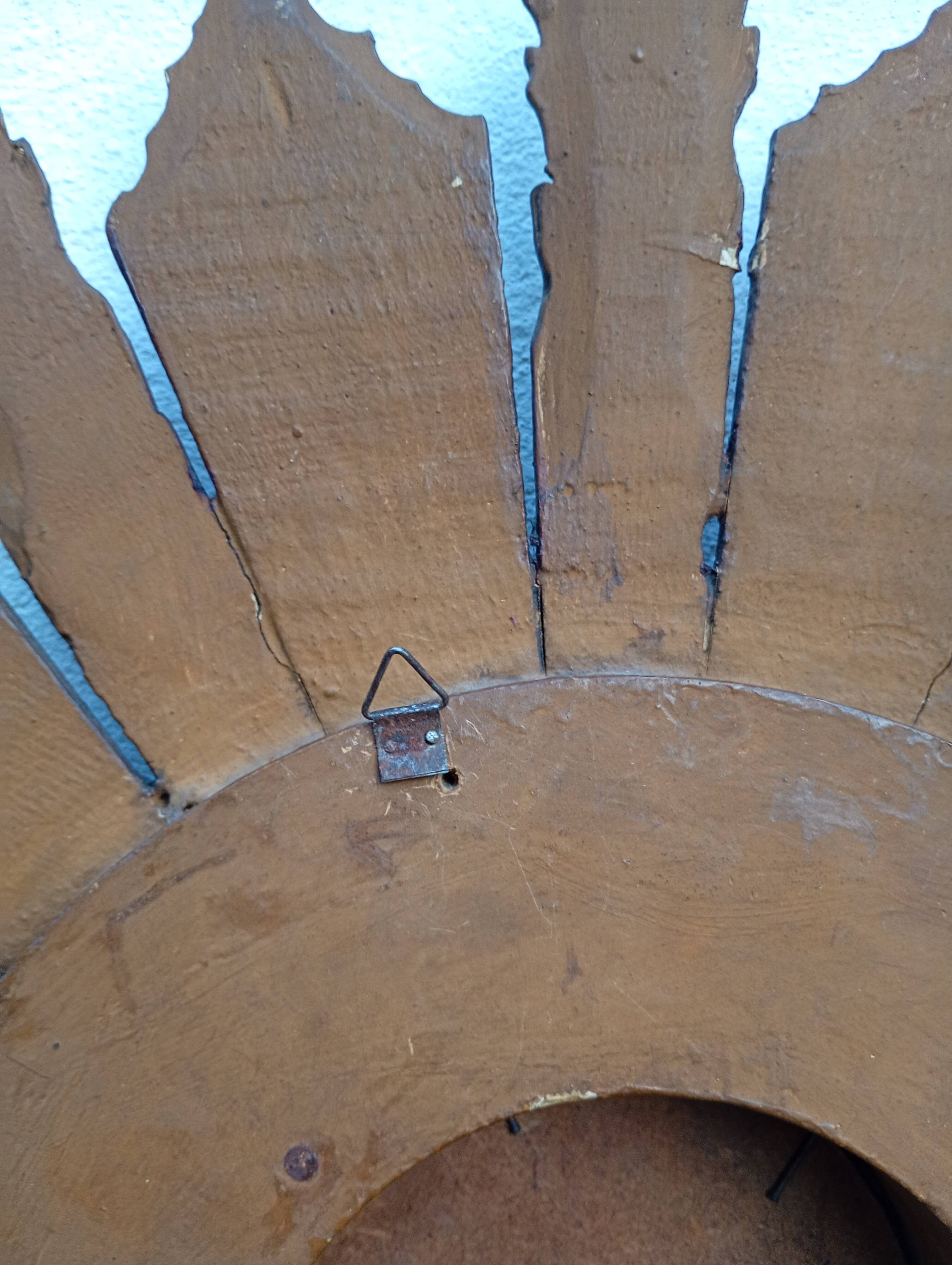Grand miroir soleil des Pays-Bas en bois sculpté doré – années 60 m