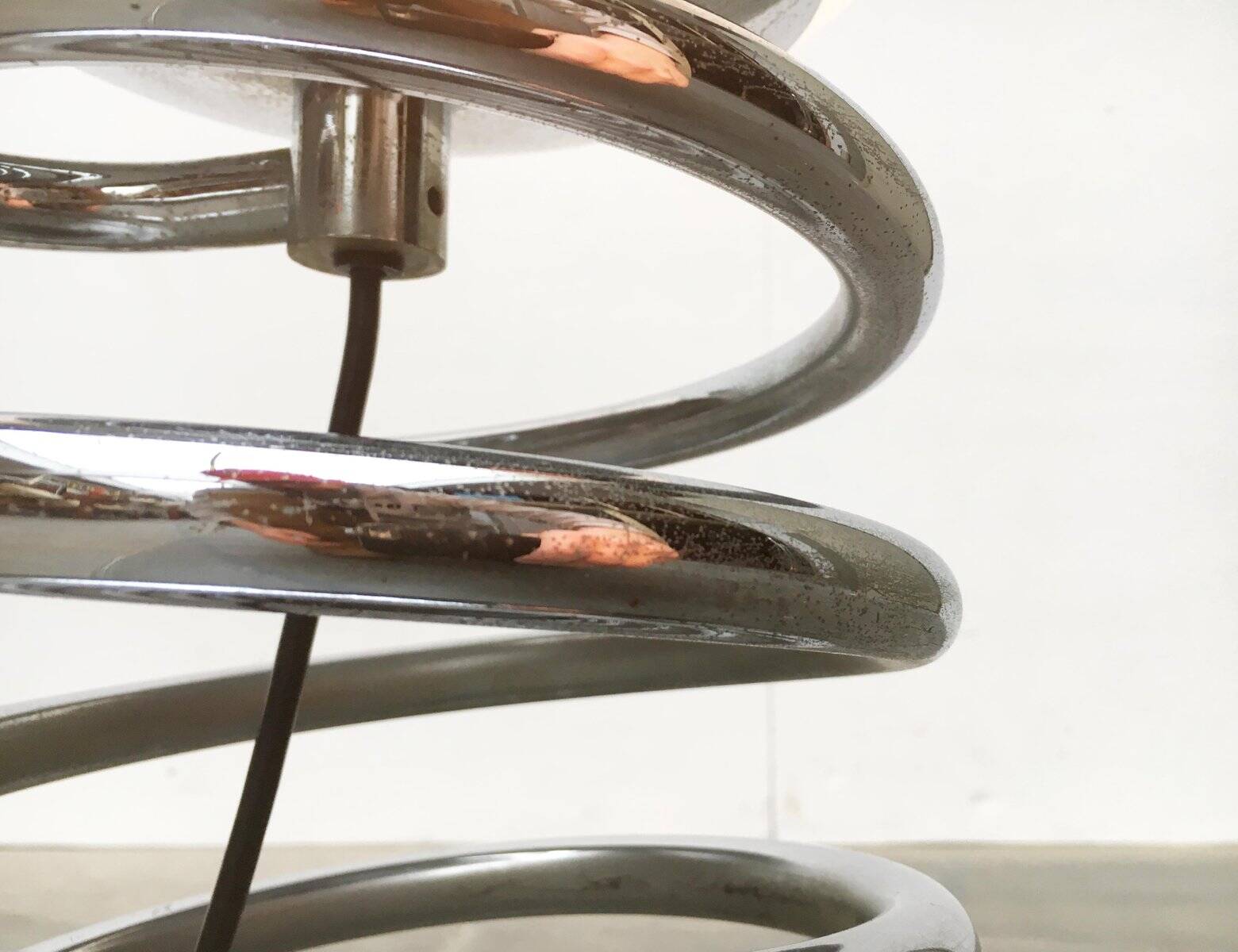 Floor lamp with spiral bulb from the German space age mid-century by Ingo Maurer for M-Design, 1960s.