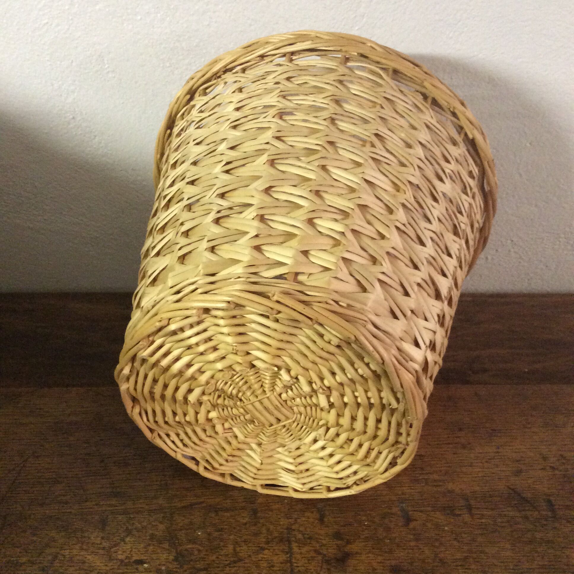 Paper wicker basket