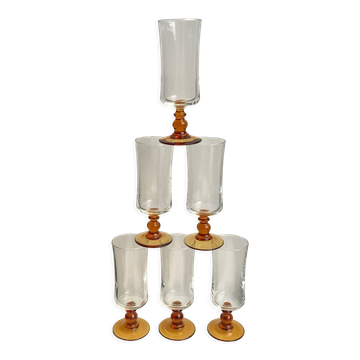 Set of 6 champagne flutes with amber foot 70s