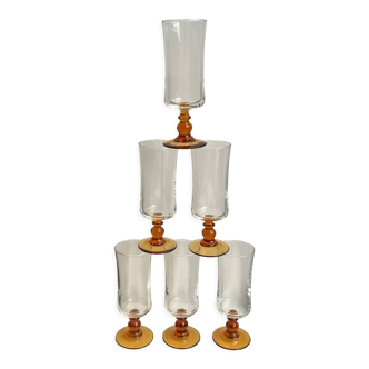 Set of 6 champagne flutes with amber foot 70s