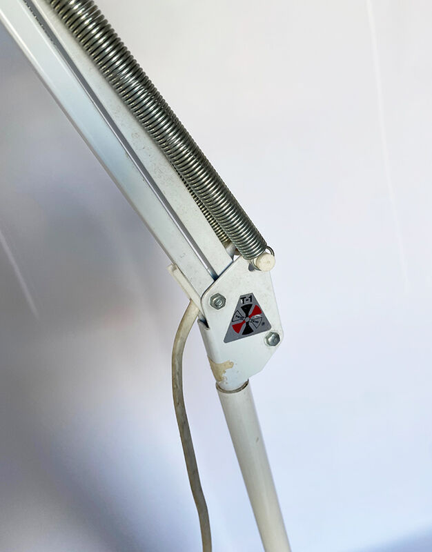 Articulated floor lamp