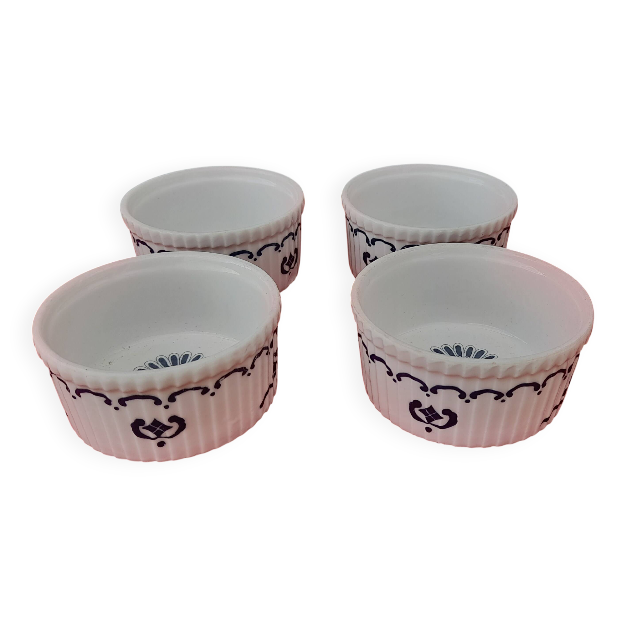 4 Paris porcelain ramekins with Ming blue decor, diameter 8 cm