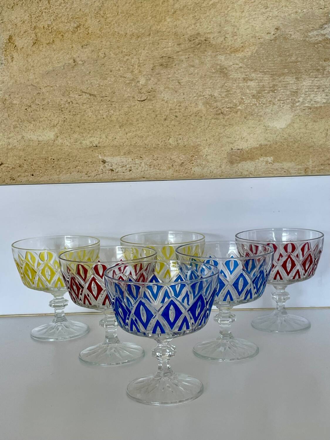 6 Harlequin champagne coupes VMC Reims