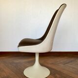 Tulip foot chair