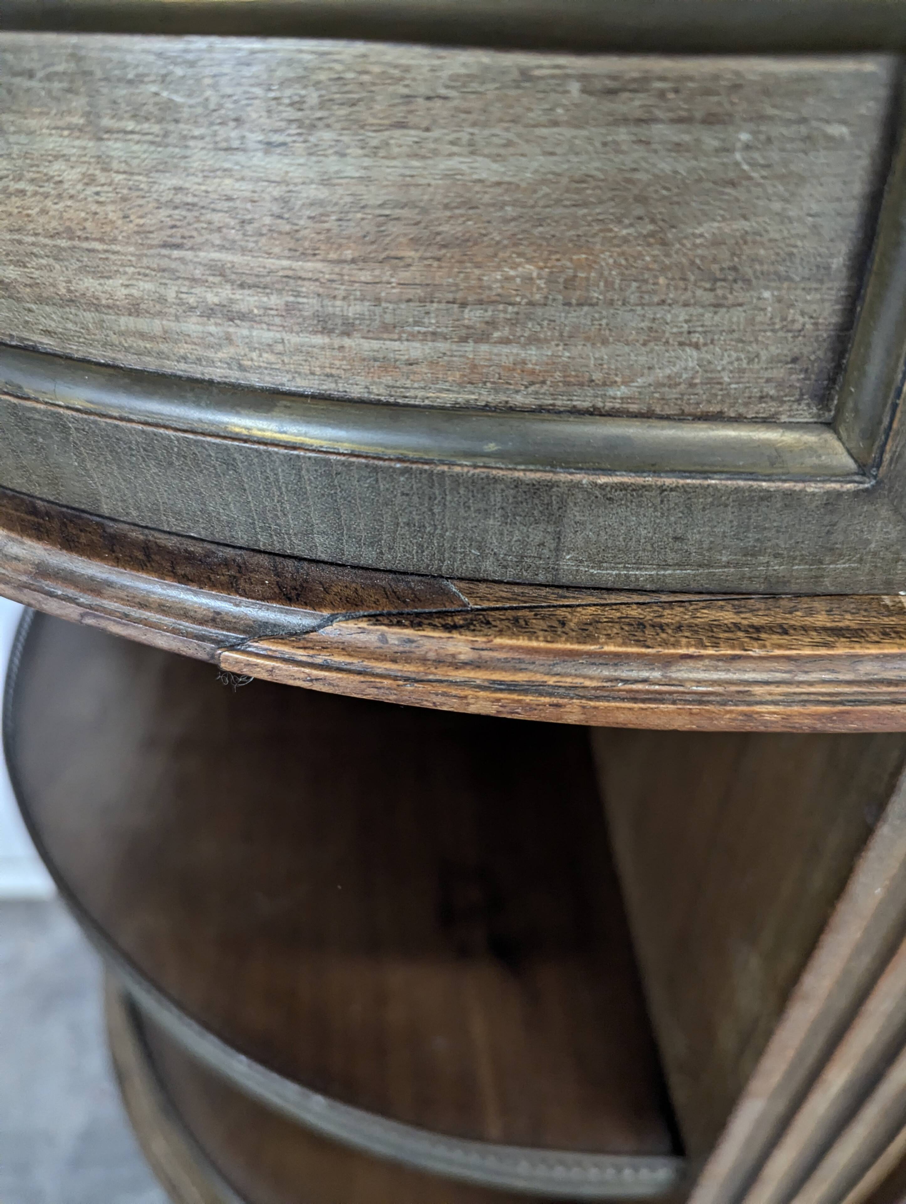 Louis XVI style dessert table in mahogany, late 19th century.