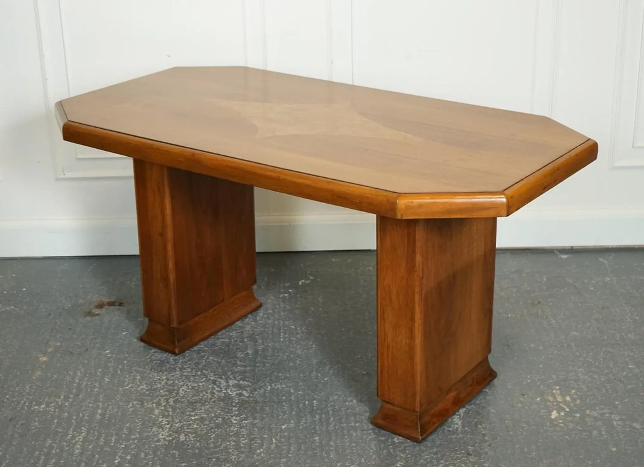 Vintage Art Deco Dining Table in Walnut