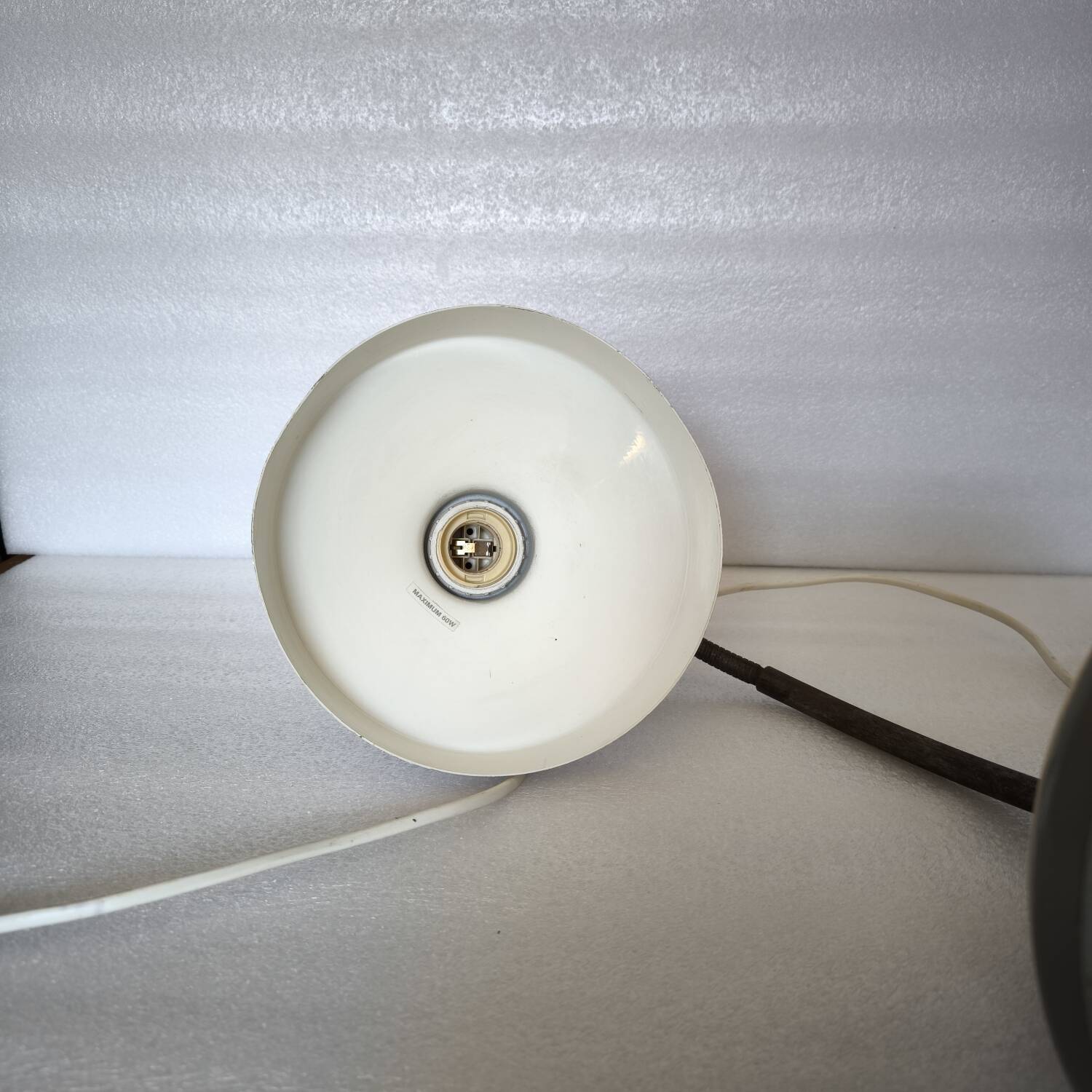 Desk lamp