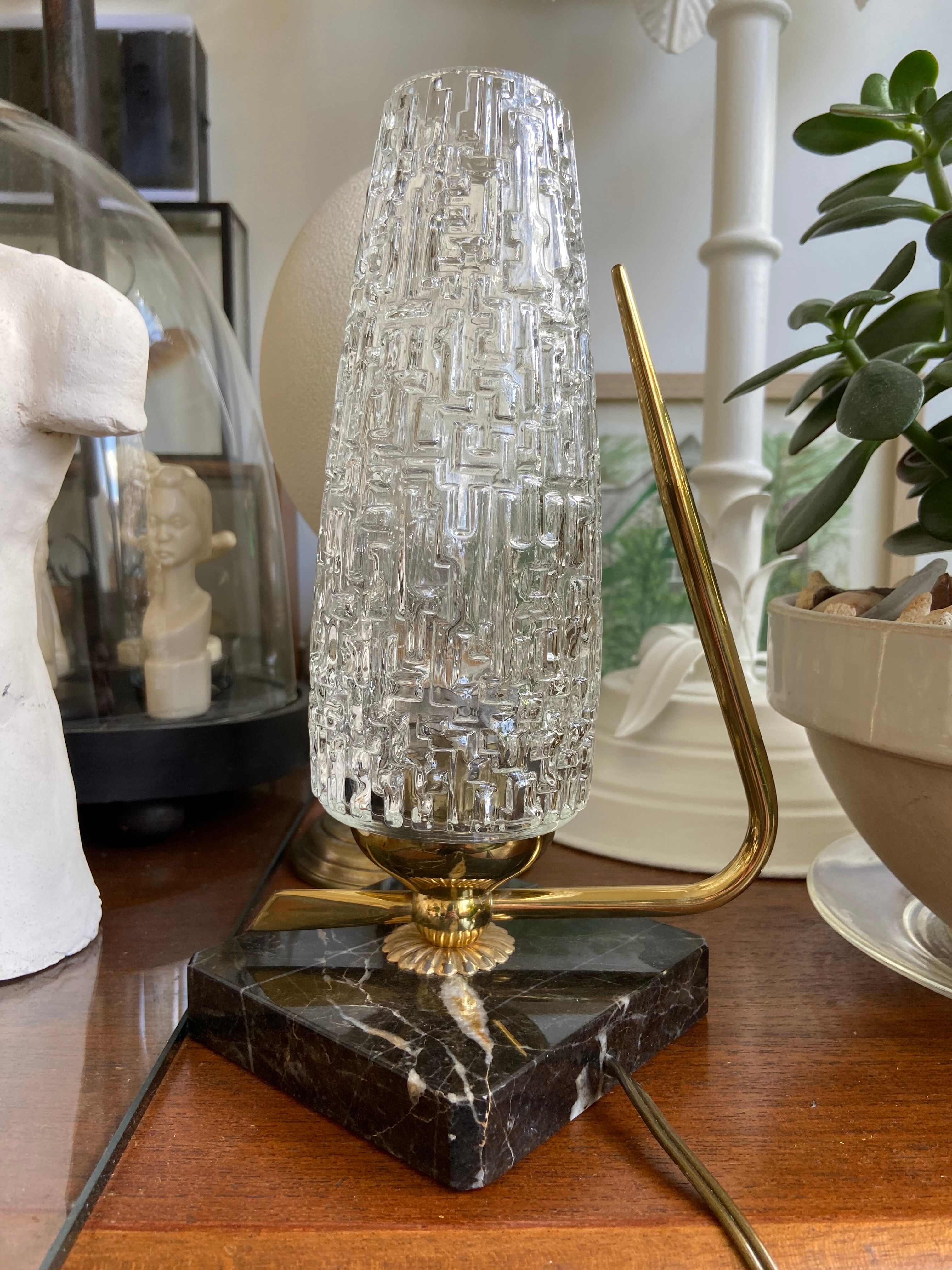 Marble table lamp and chiseled glass