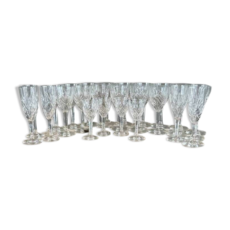 Saint louis crystal glassware set, chantilly model (26 pieces), 20th century