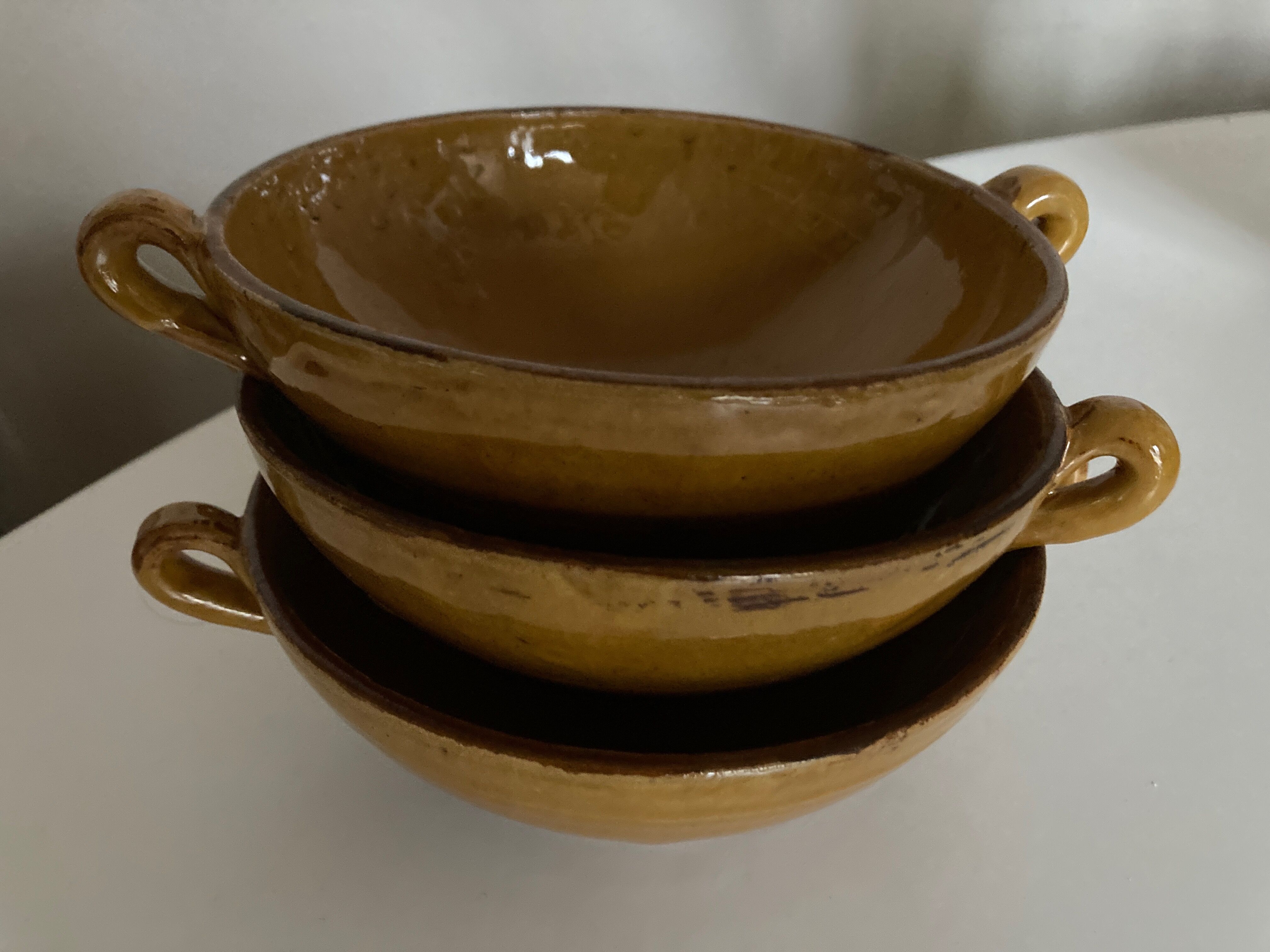 Produit BHV 3 bols jaunes à anses en terre vernissée de Biot 1950