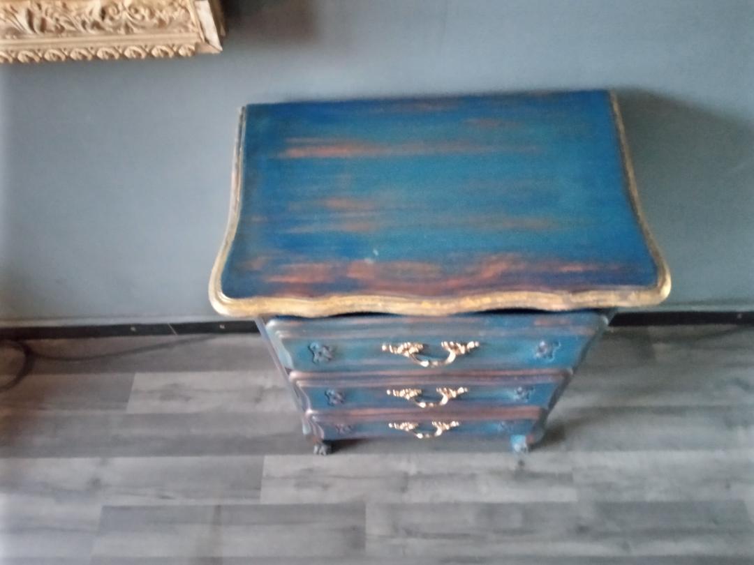 Chest of drawers erusted blue ceruse Louis XV style