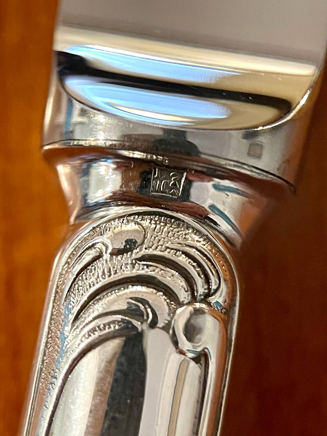 Christofle France, 12 dessert knives and 12 dessert forks in new condition.