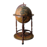 World map bar