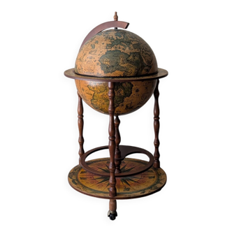 World map bar
