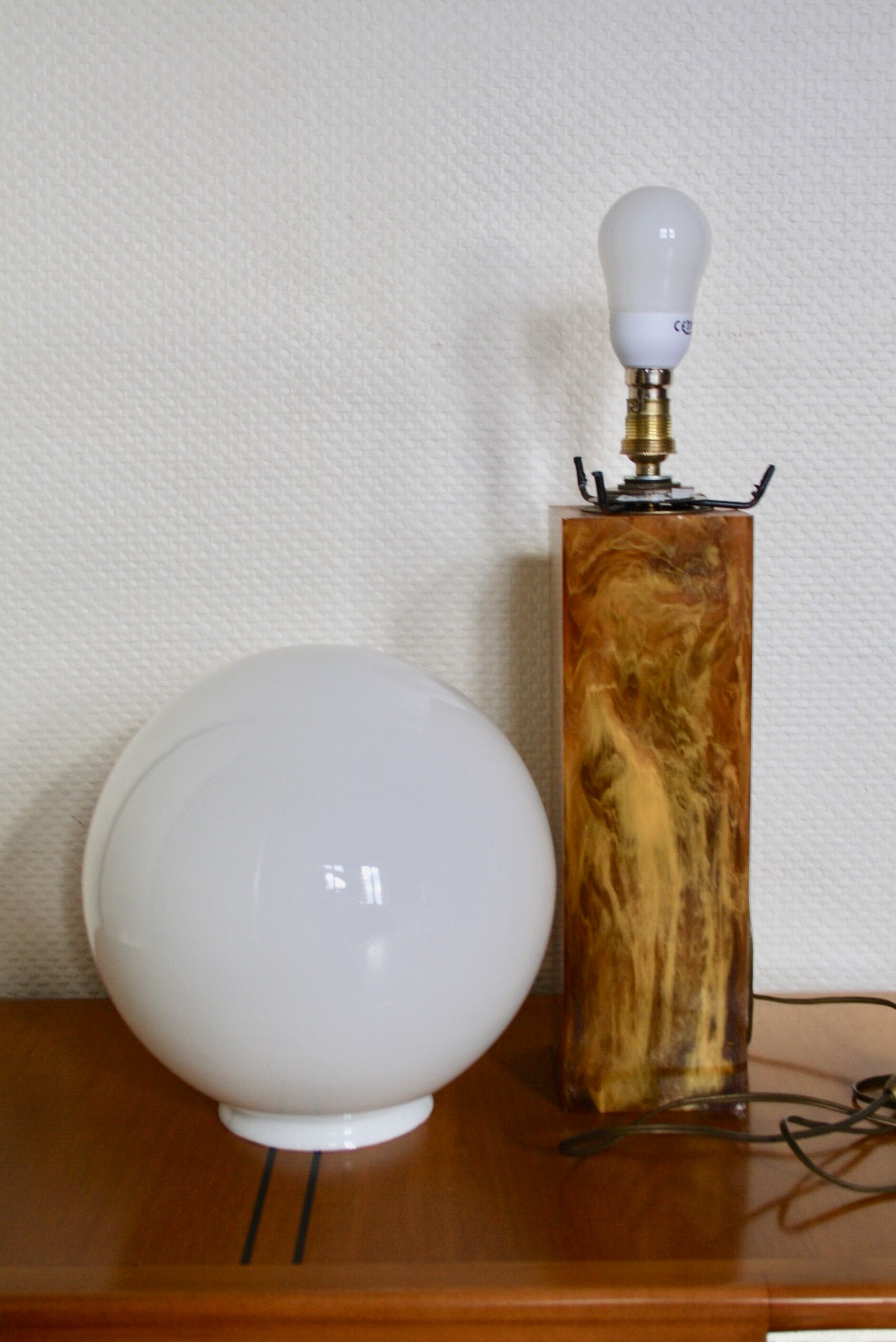Amber and opaline lamp
