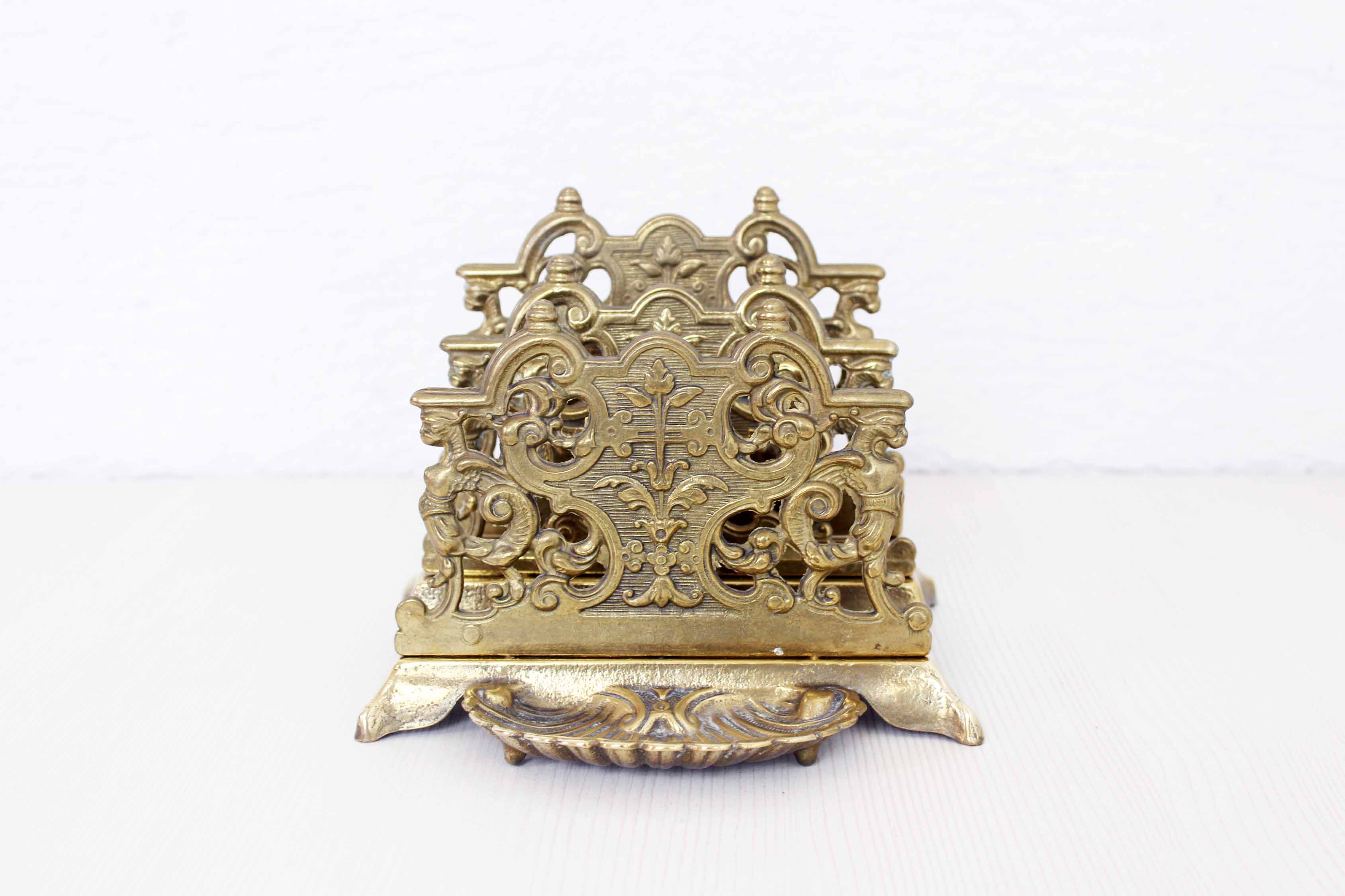 Letter door, empty bronze pocket