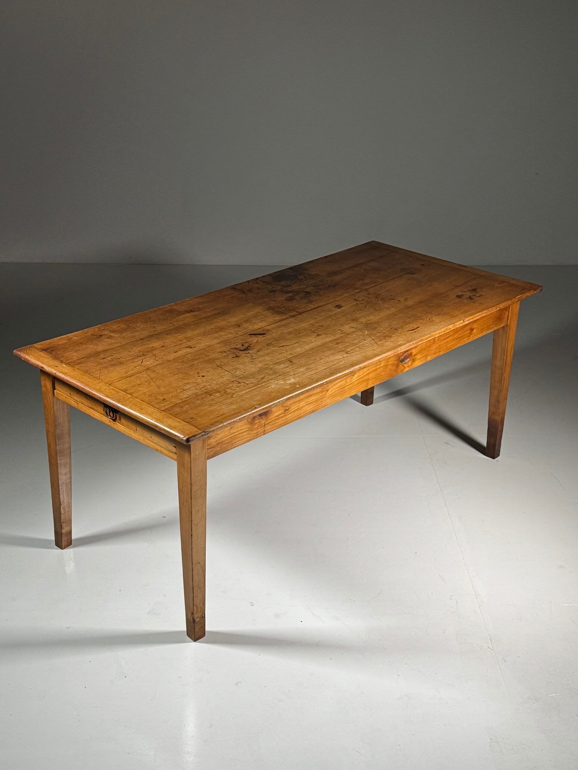 French dining table 188L