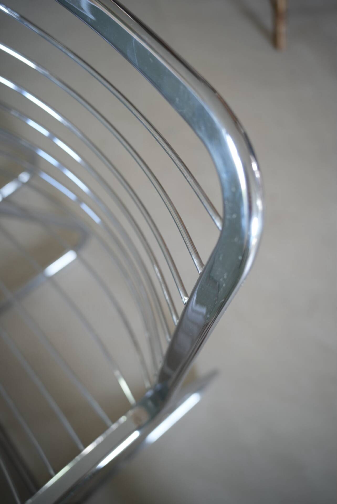Lot 2 chaises métal chromé Gastone Rinaldi