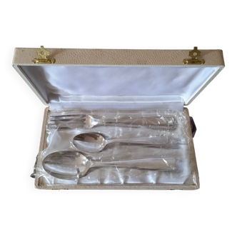 Trio of silver metal cutlery