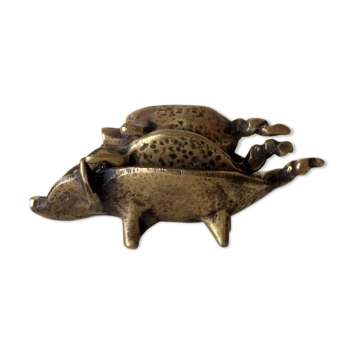 Stackable ashtrays in the shape of a pig
