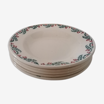 Holly earthenware plates