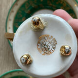 Deux tasses en porcelaine