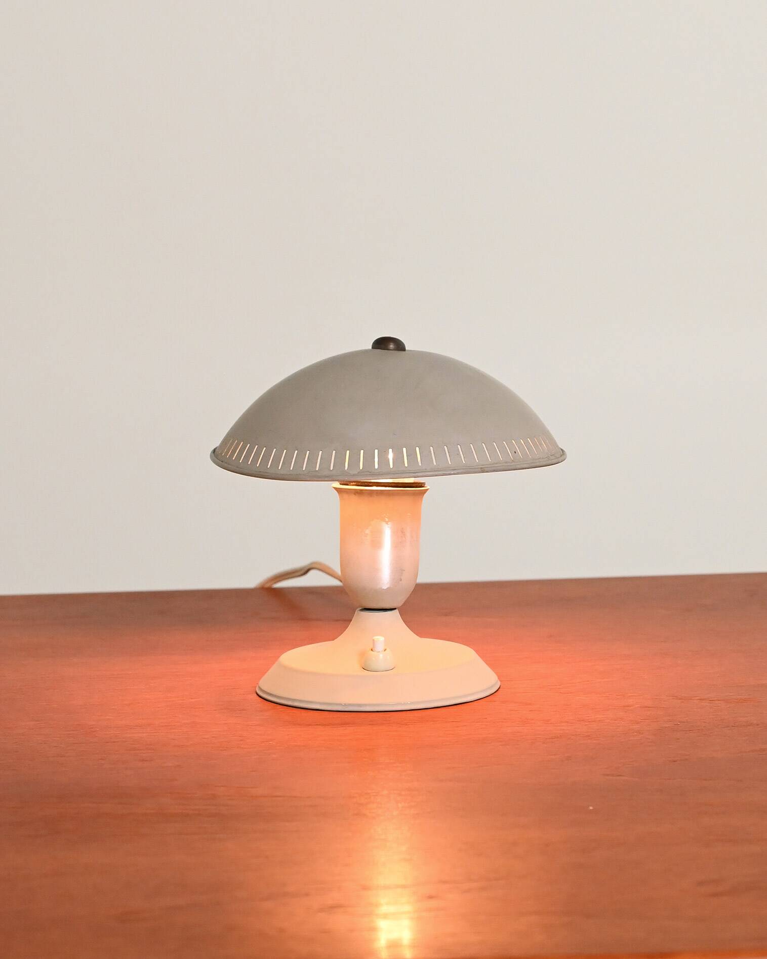 Lampe de table modèle "77" SAE, années 1950
