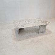 Table basse en marbre italien années 1970
