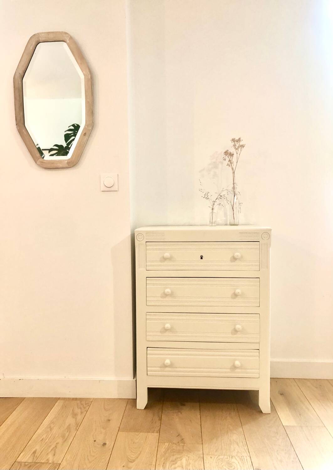 Parisian chest of drawers