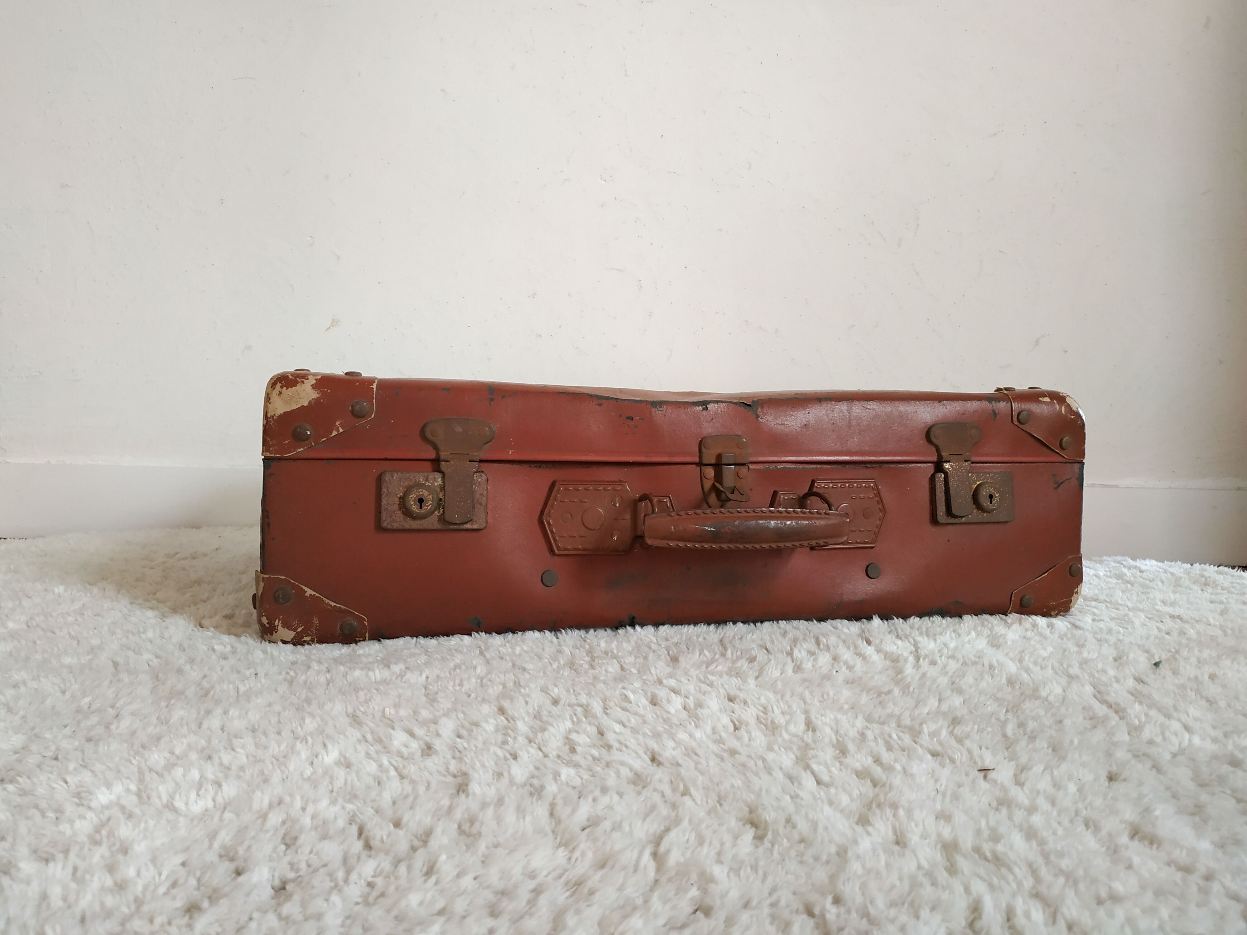 Vintage brown cardboard case 40s