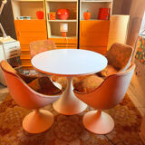 Table and tulip leg chair, vintage space age from the 70s.