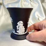 Wegwood England vase, 9.5 cm