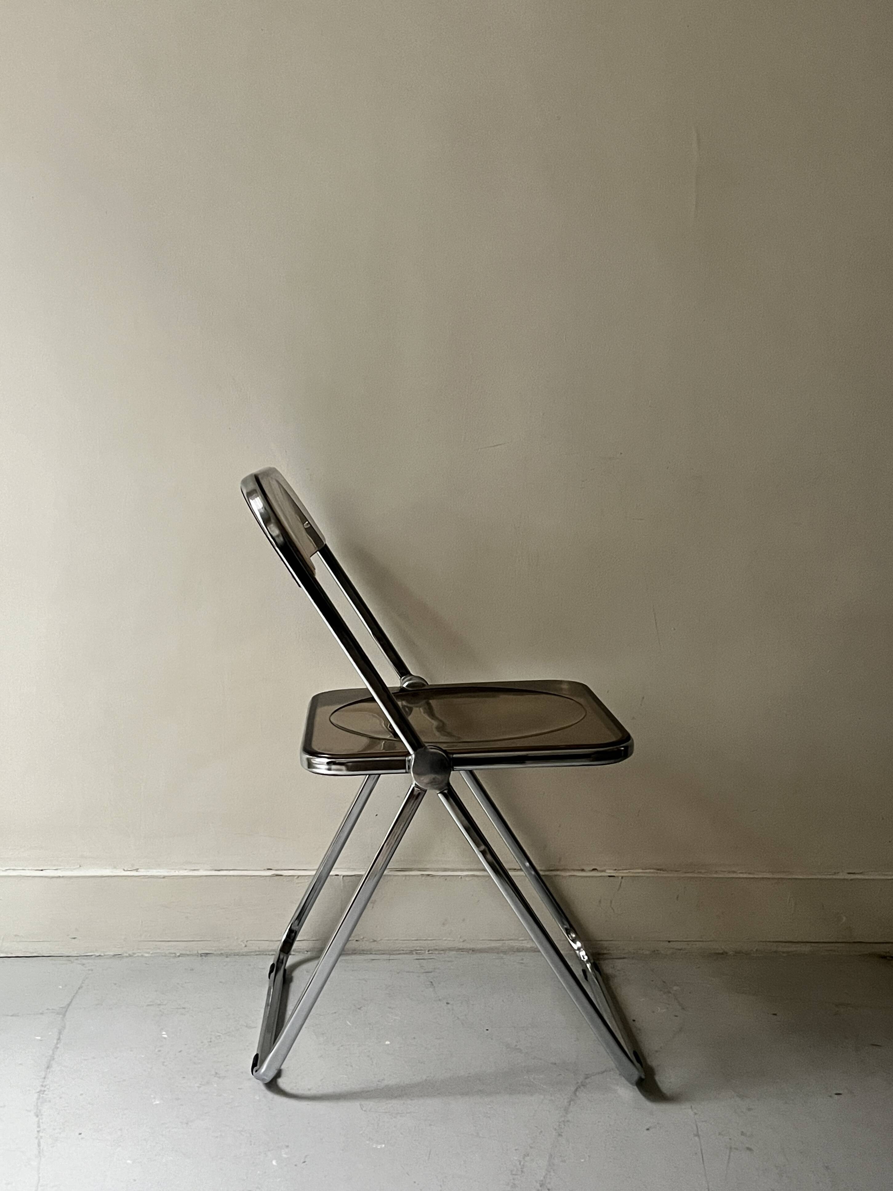 Folding chair in plexiglass and chrome, Plia model by Giancarlo Piretti ed. Castelli, design 1970