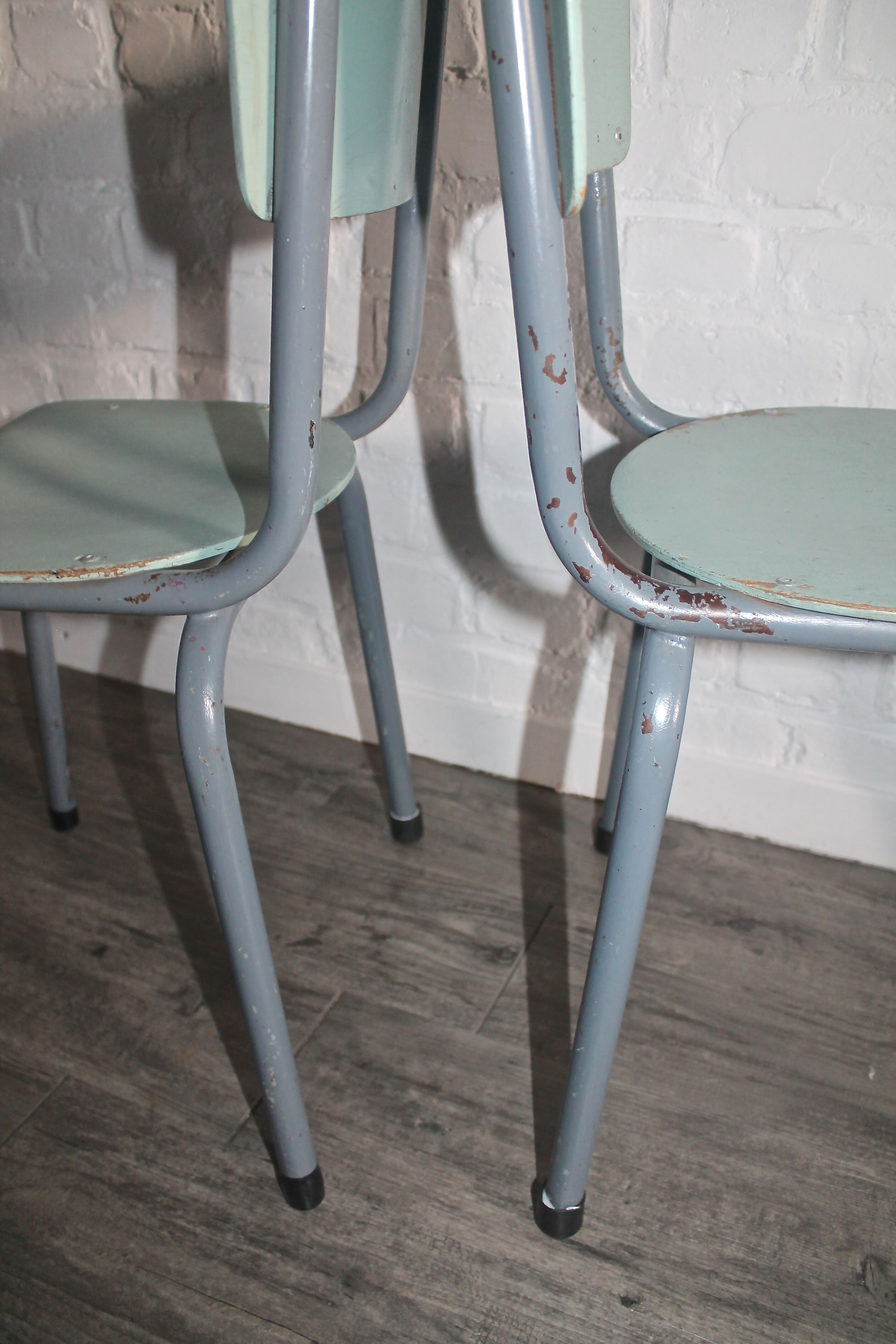 2  chairs