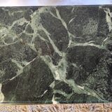 Pull-out tables in gilded metal and green marble – 60s/70s