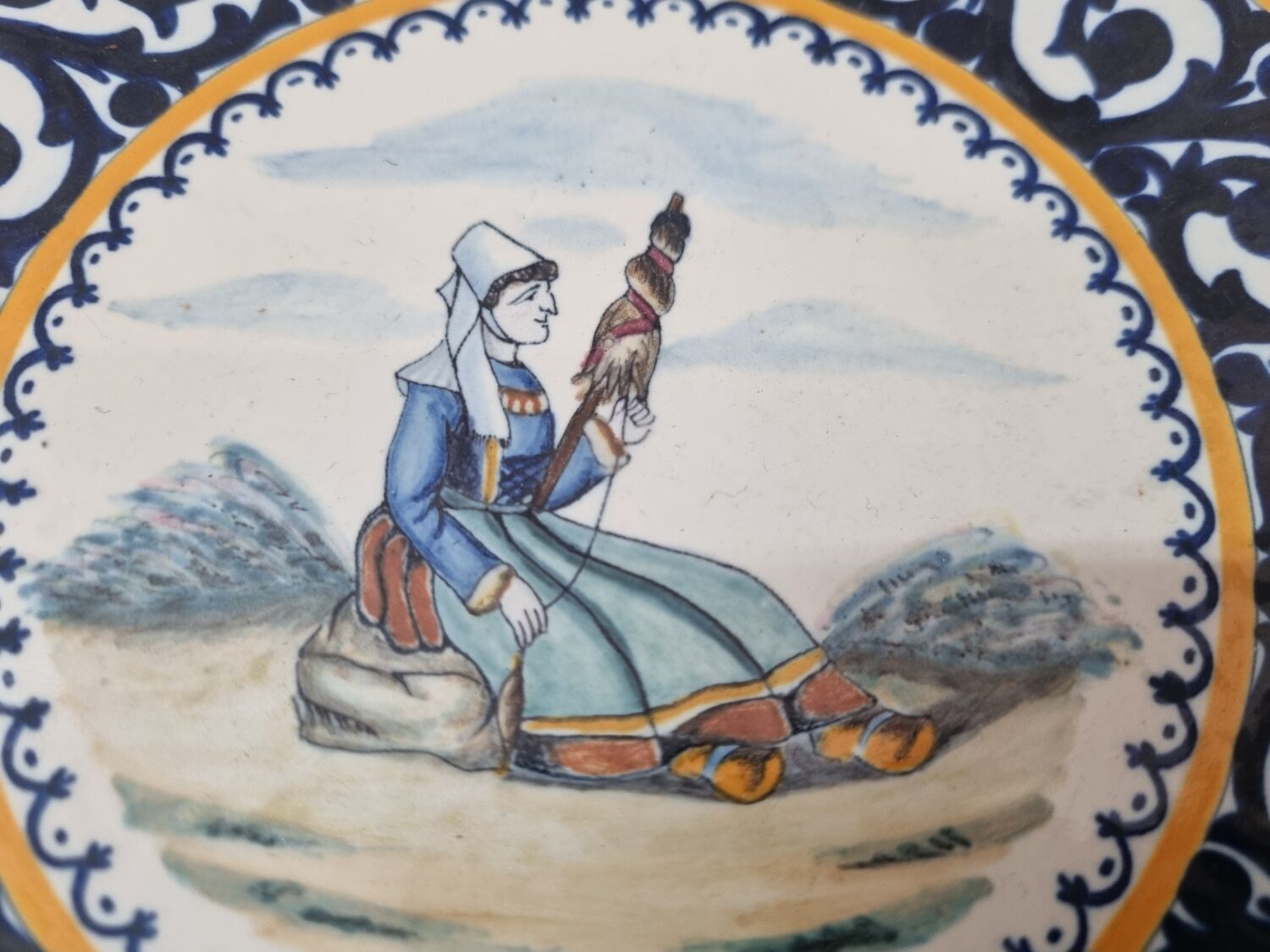 Henriot Quimper earthenware plate, early 20th century