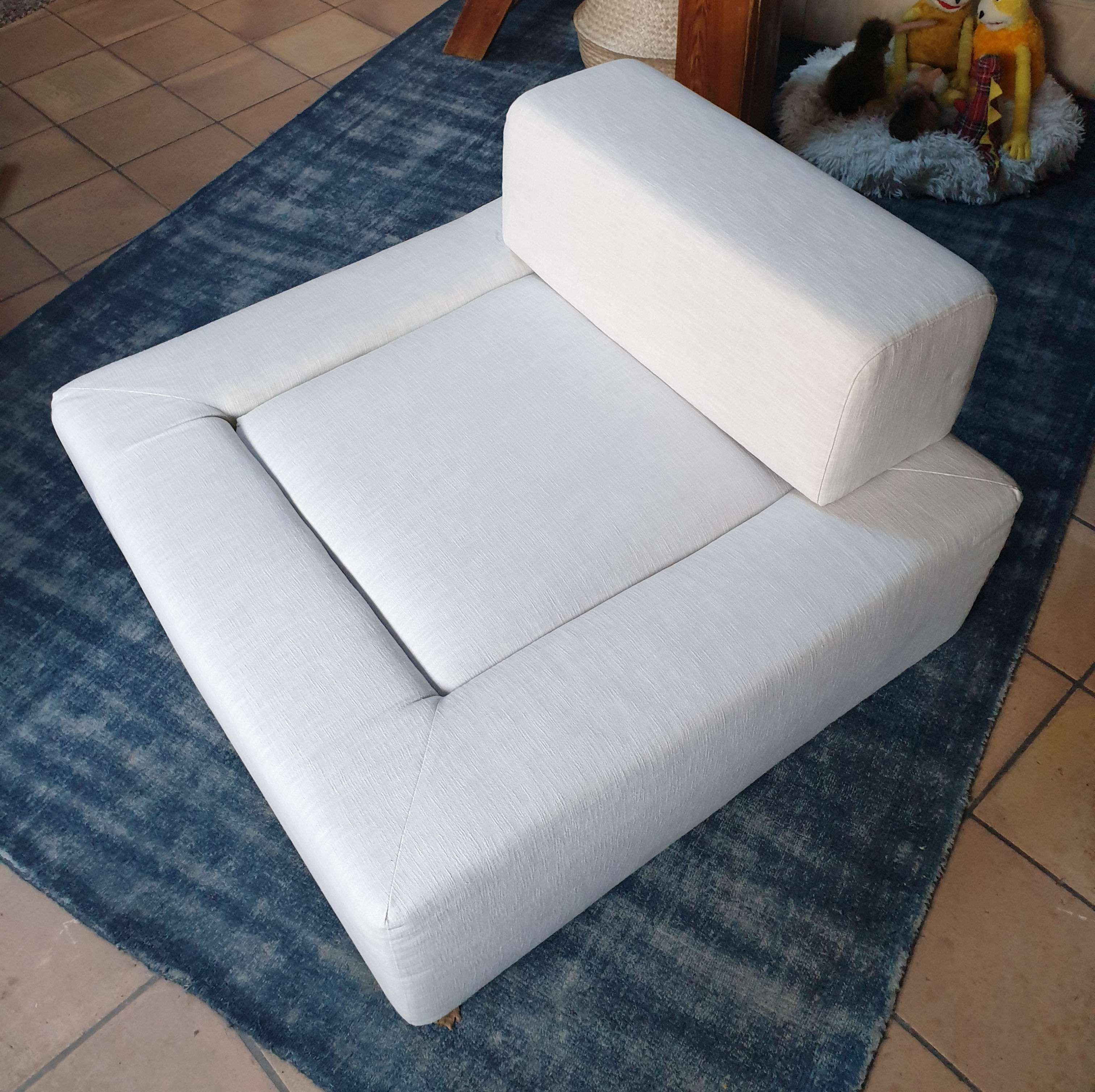 Cubic chair by "Sits"