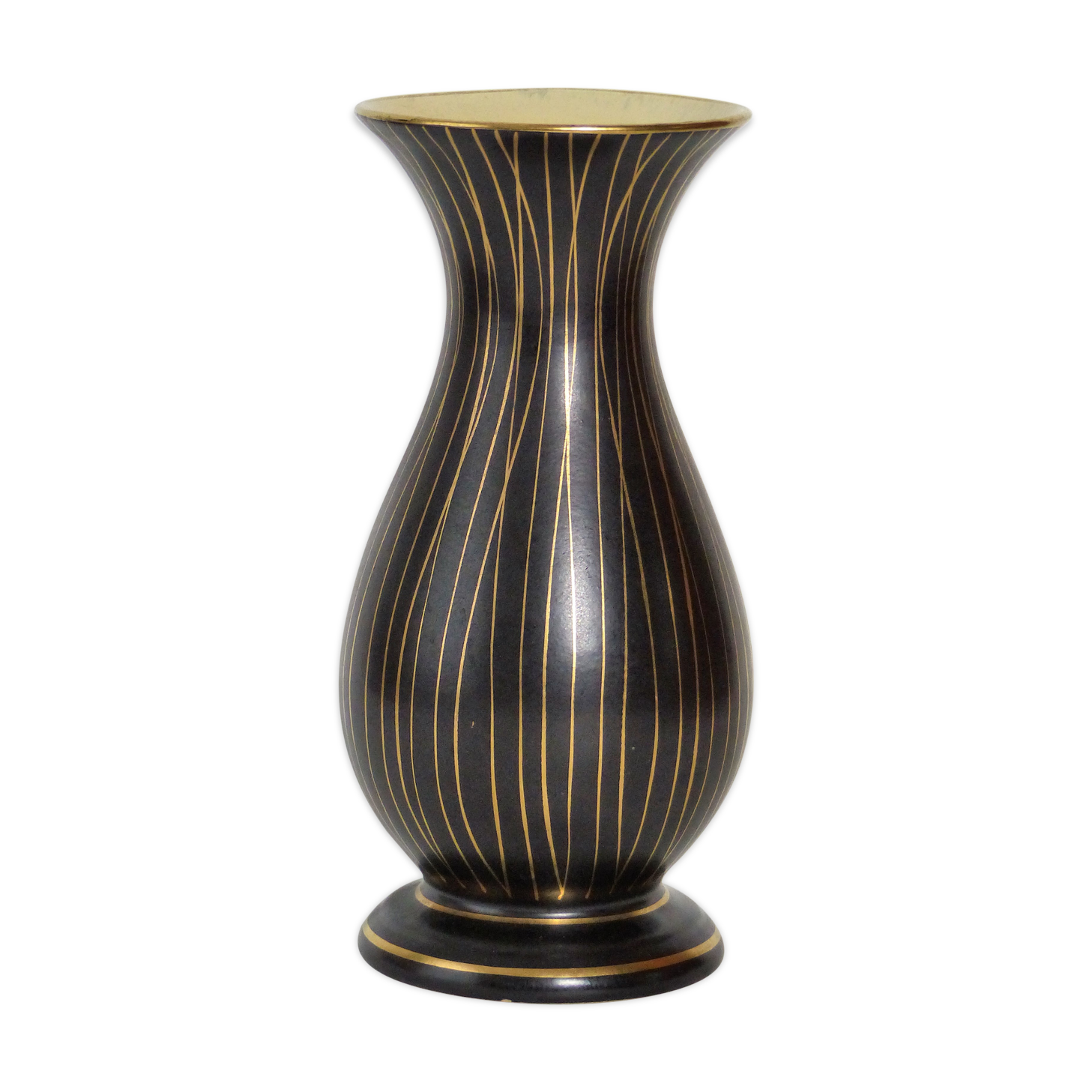 Ceramic vase