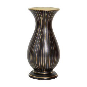 Ceramic vase