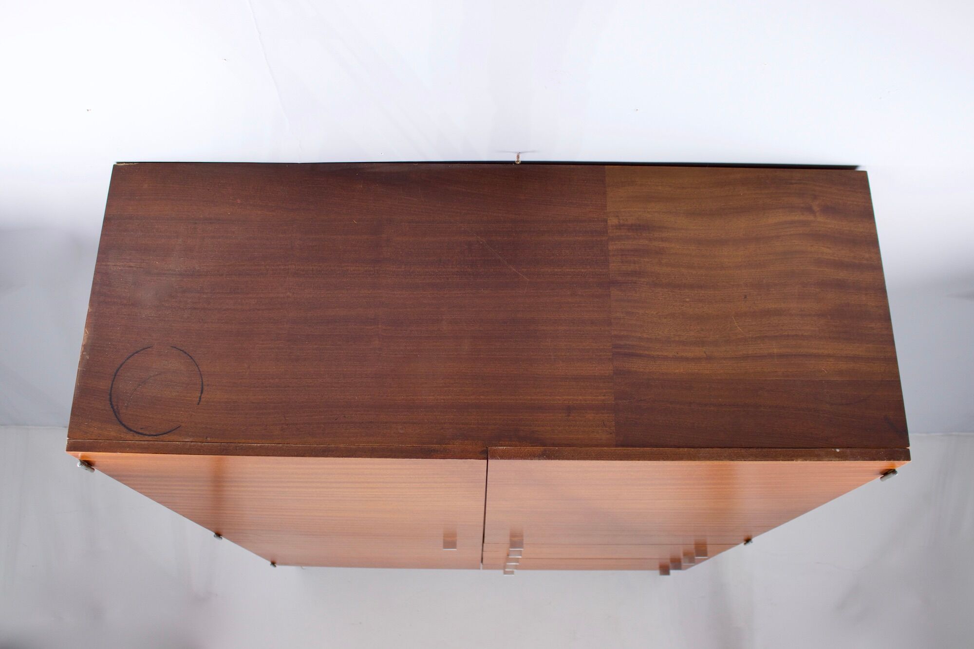 Wardrobe by Pierre Guariche, Meurop edition