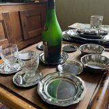 Set of stainless steel dishes